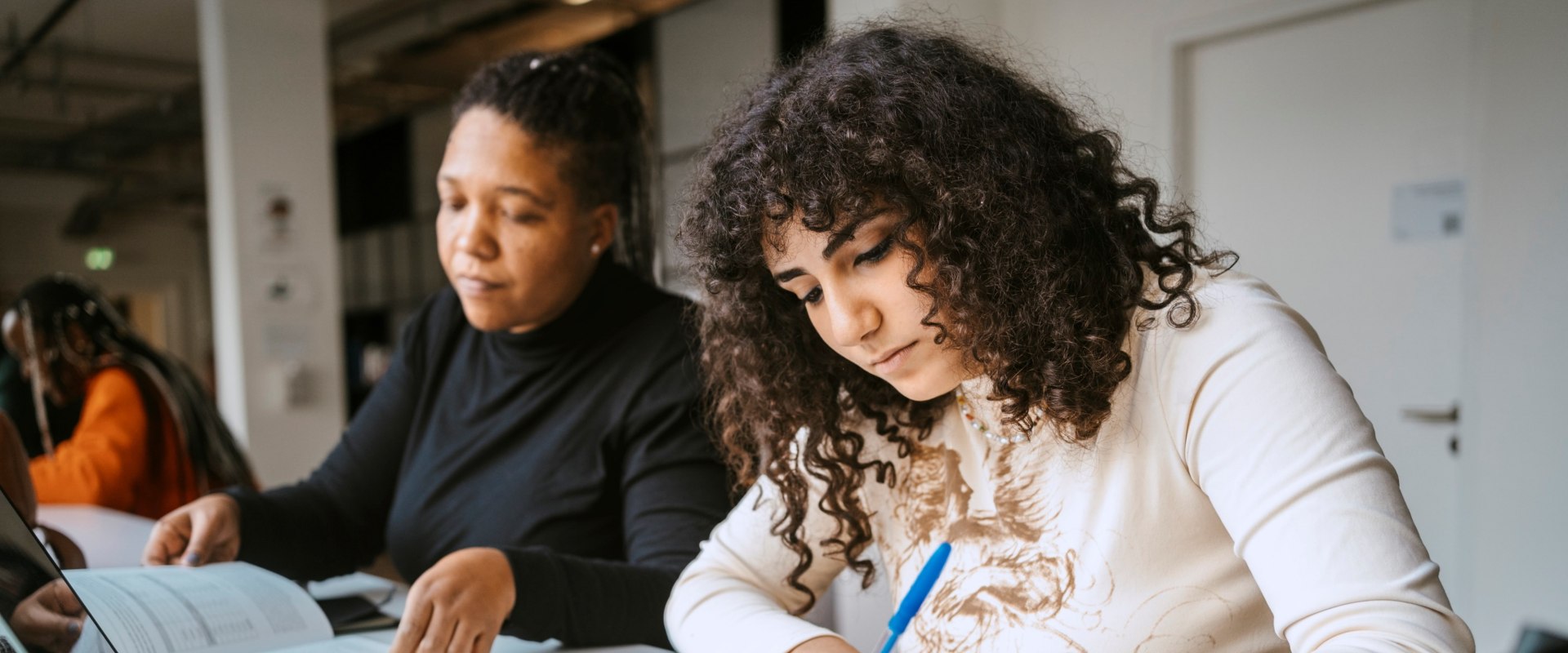 Identifying Relevant Sources for Students in the UK Researching Dissertations and Academic Writing