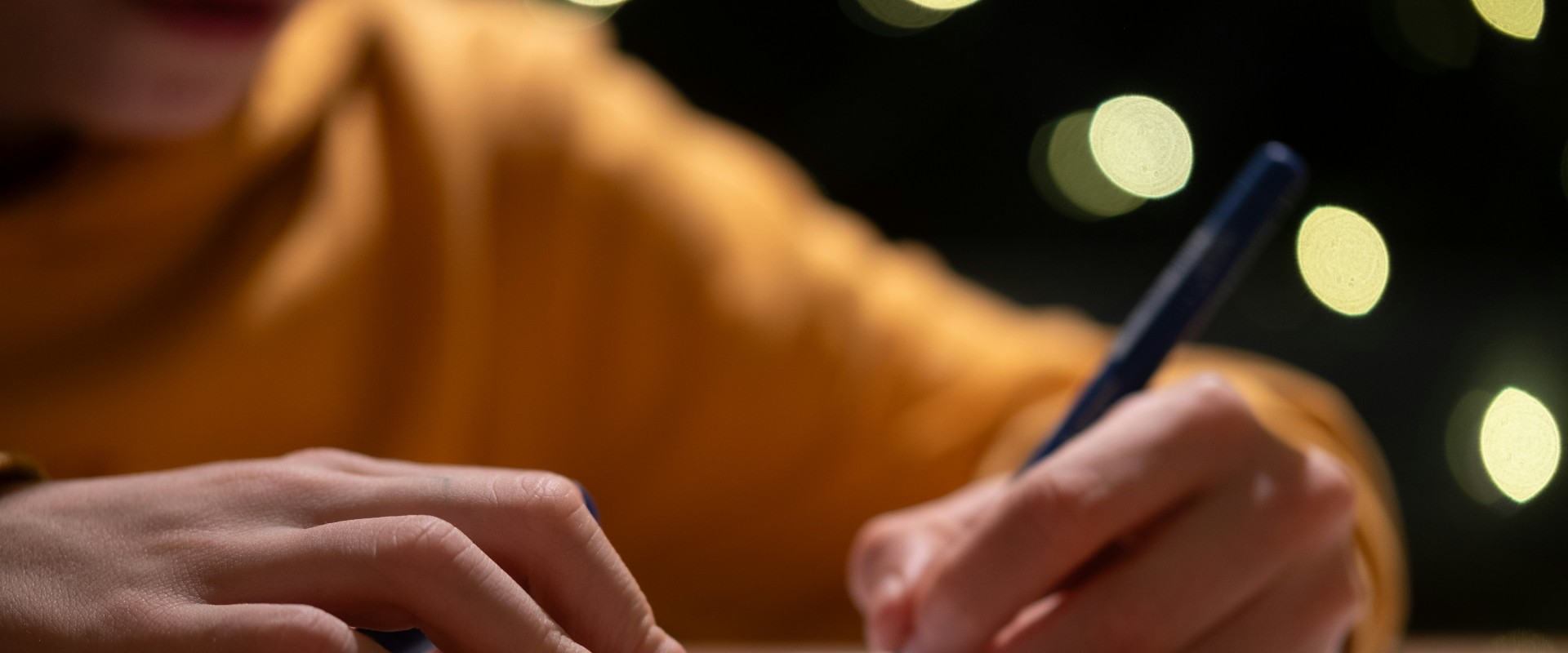 Transitions between Paragraphs and Ideas in Academic Writing