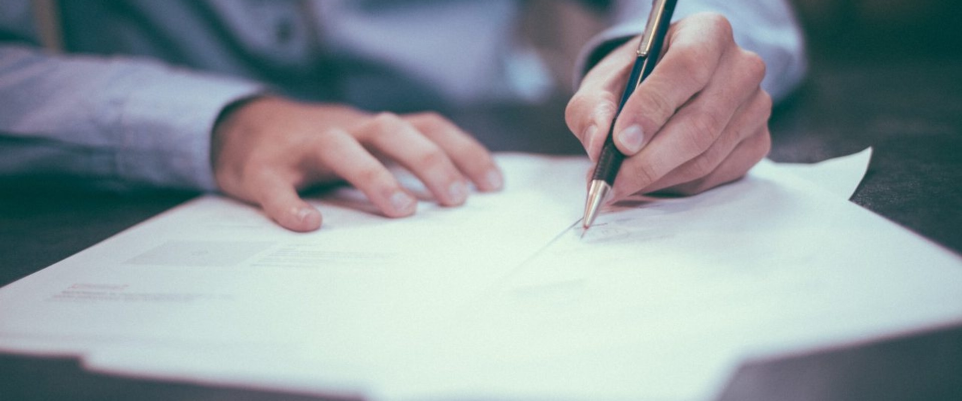 Summarizing Key Findings in UK Academic Writing